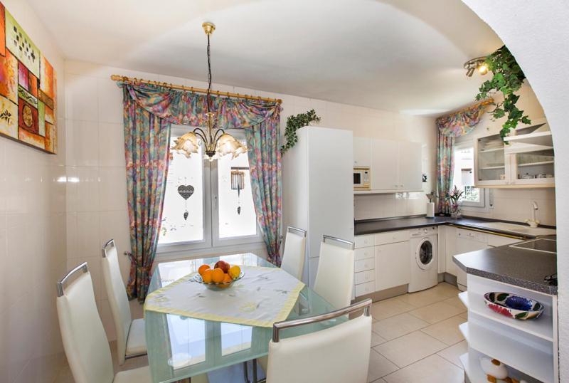 אמפוריבראבה 2009 Casa San Maurici Con Piscina By Homeselectspain מראה חיצוני תמונה
